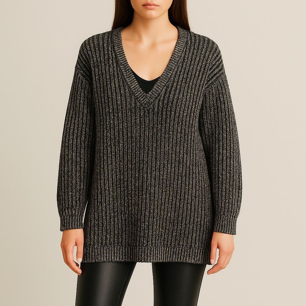 Classiques Merino Wool Blend Textured V-Neck Oversized Sweater Black Gold Medium